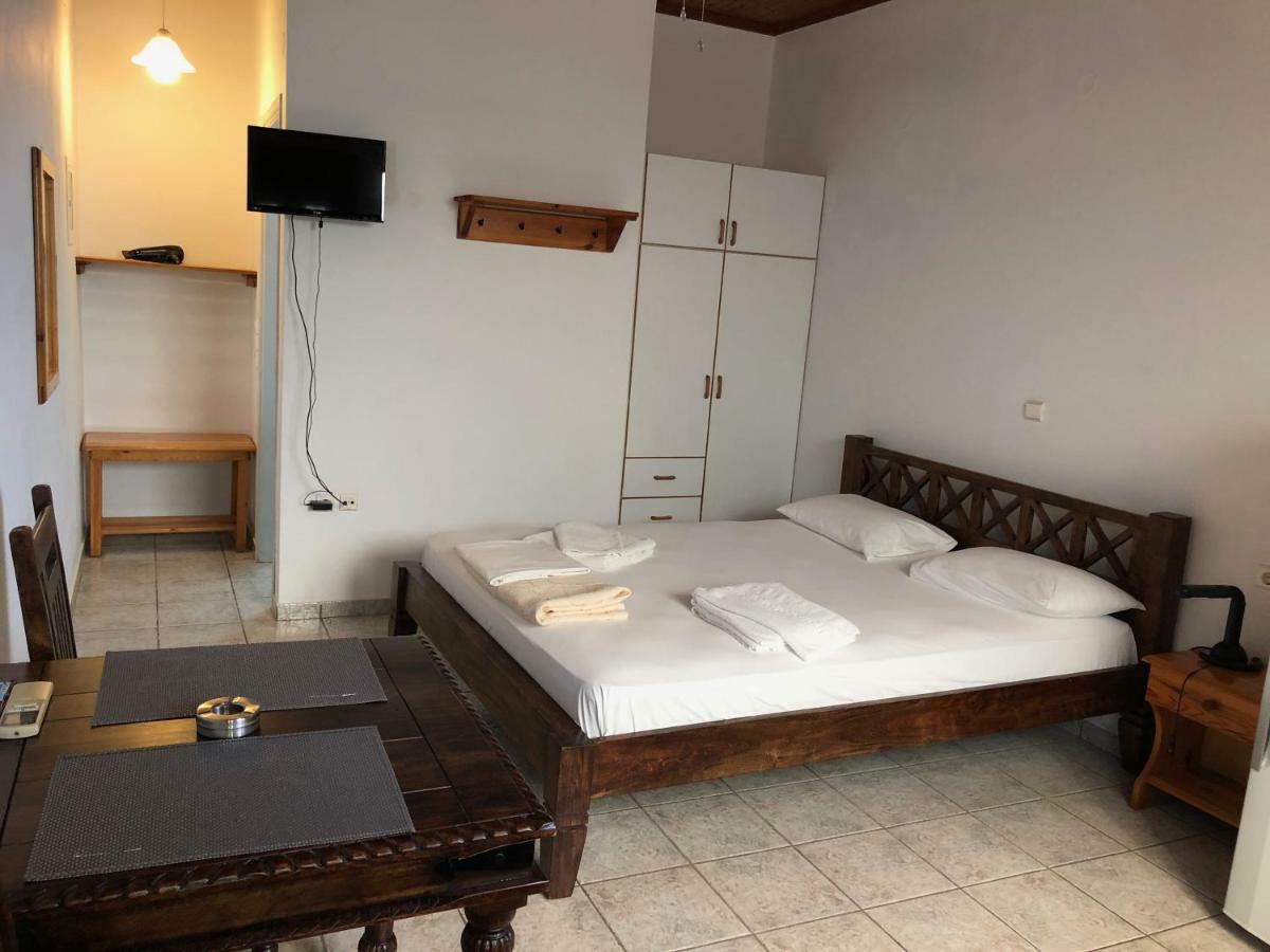 Mythos Suites-Hermes Apartment Метони Экстерьер фото